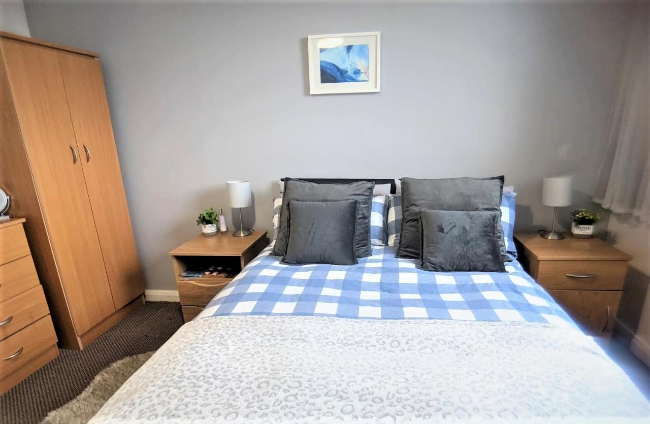 Large 3 Bedrooms In Liverpool City Centre, Free Parking المظهر الخارجي الصورة