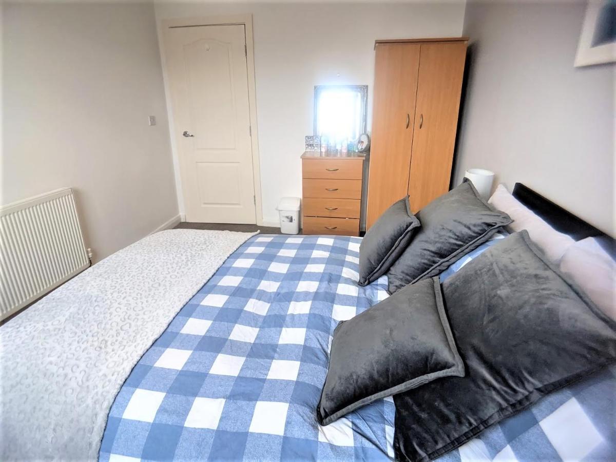 Large 3 Bedrooms In Liverpool City Centre, Free Parking المظهر الخارجي الصورة