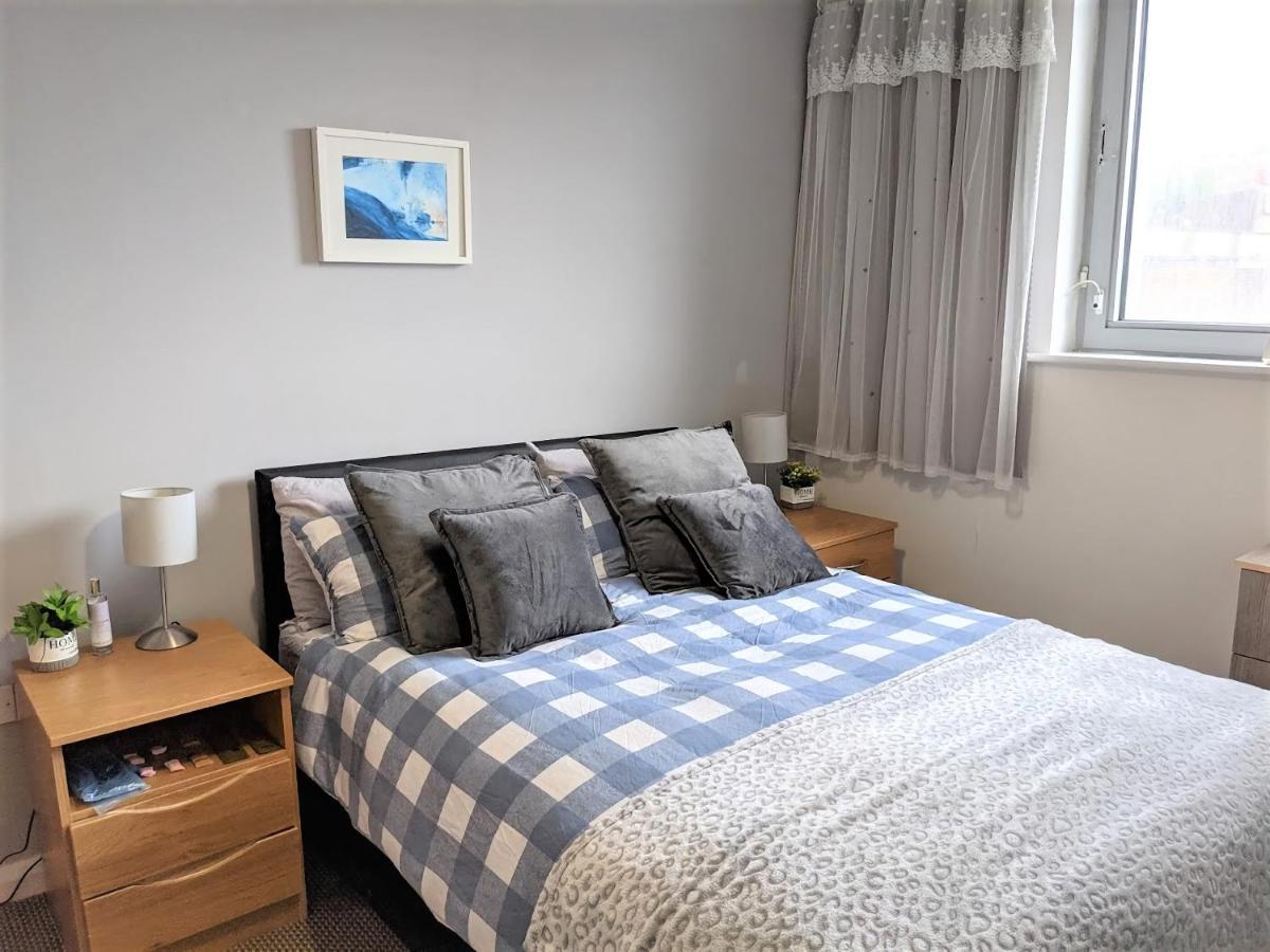 Large 3 Bedrooms In Liverpool City Centre, Free Parking المظهر الخارجي الصورة